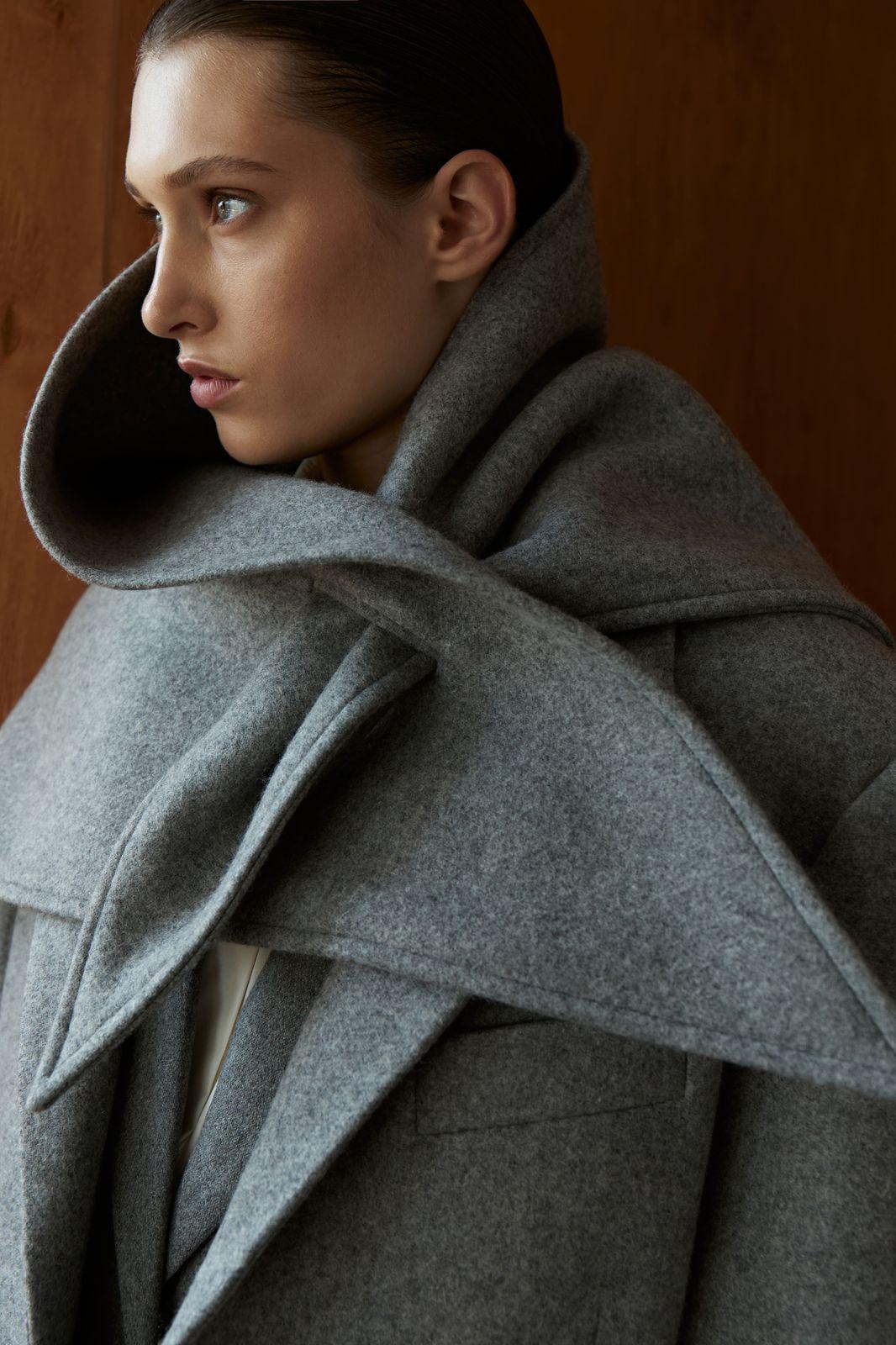 Voluminous Wool Headscarf