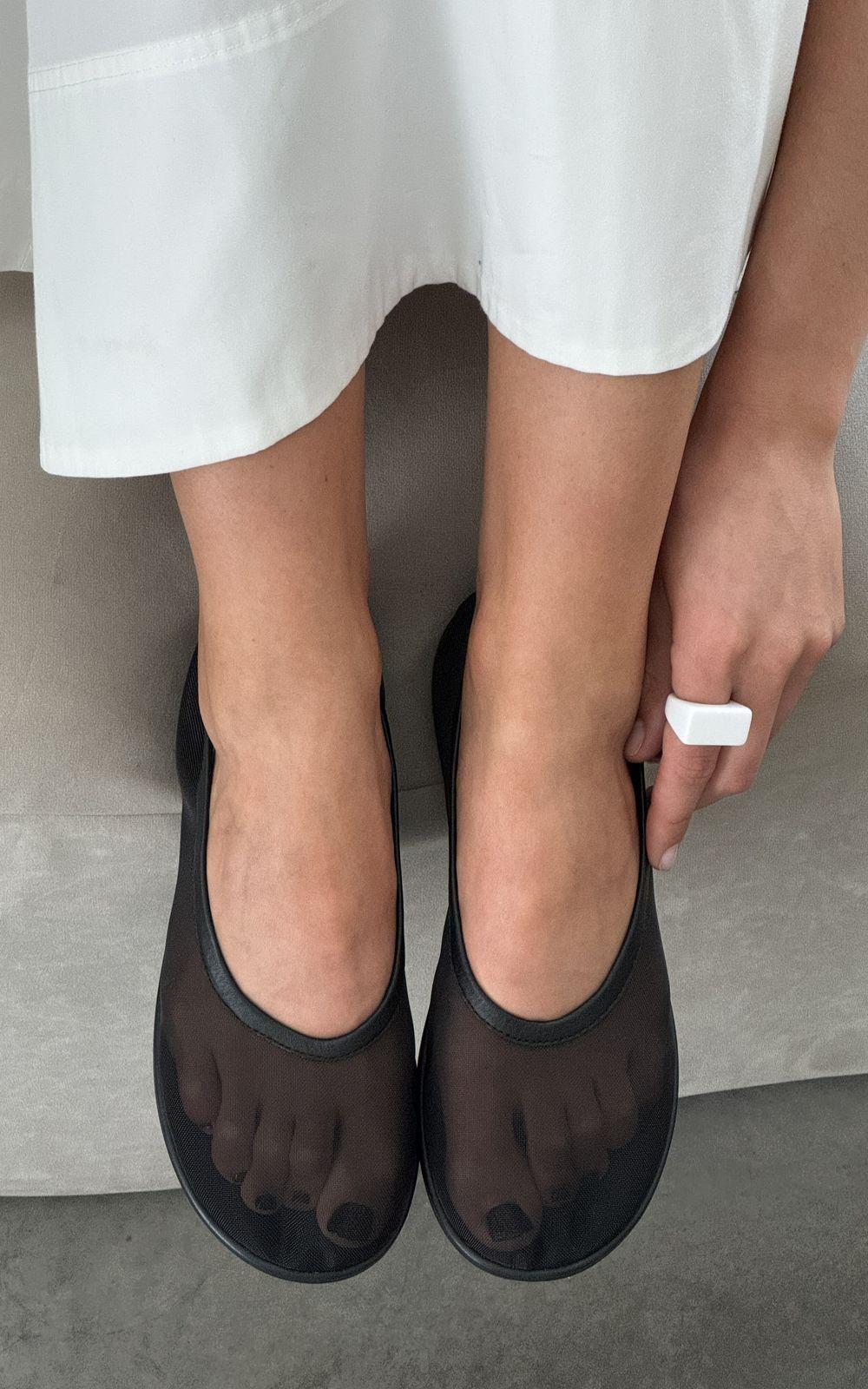 Round Toe Translucent Mesh Ballet Flats