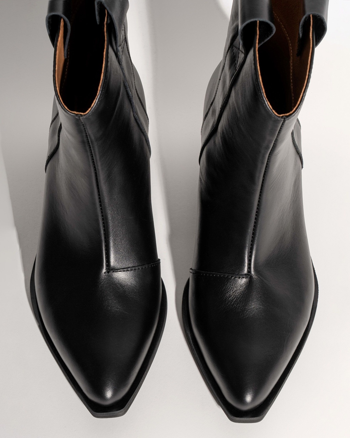 Cropped Cowboy Boots