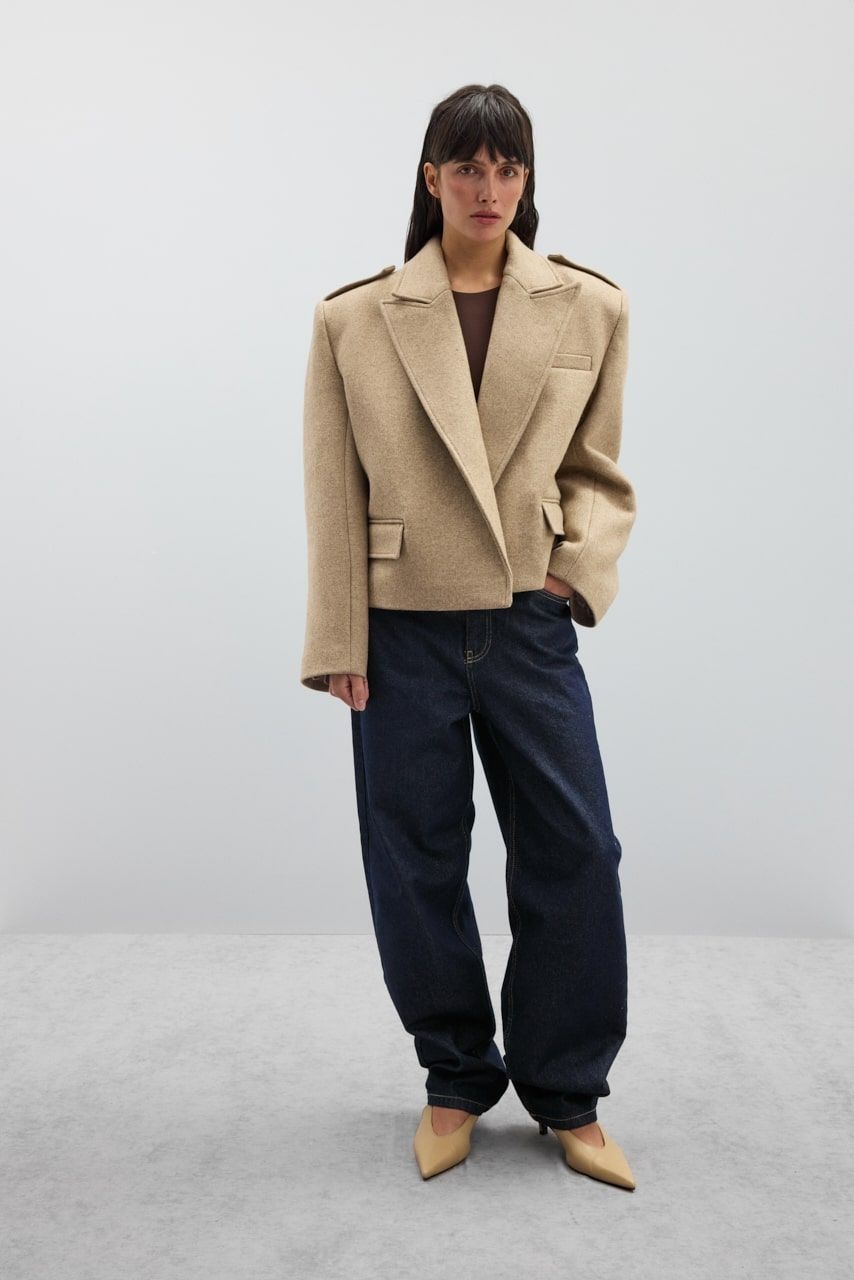 ARISS Cropped Woolen Coat