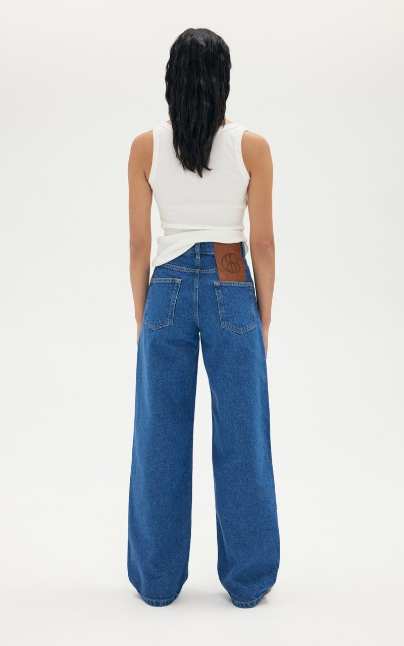 Straight Jeans with Accent Seams