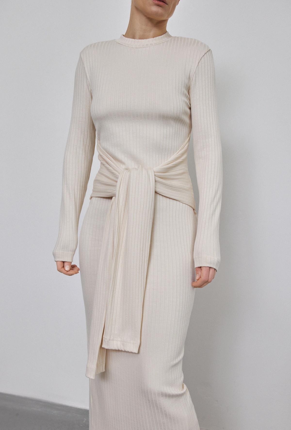 CELESTE maxi dress with a decorative belt