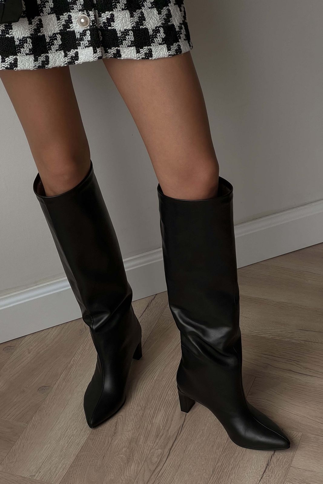 Knee High Heeled Leather Boots