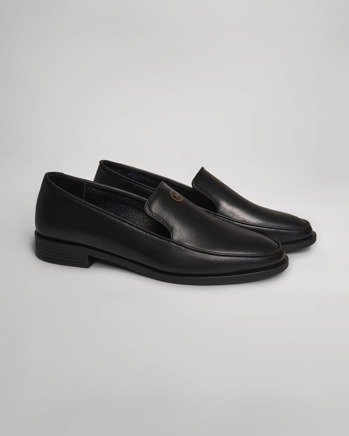 Classic Loafers THE LOGO in Matte Leather