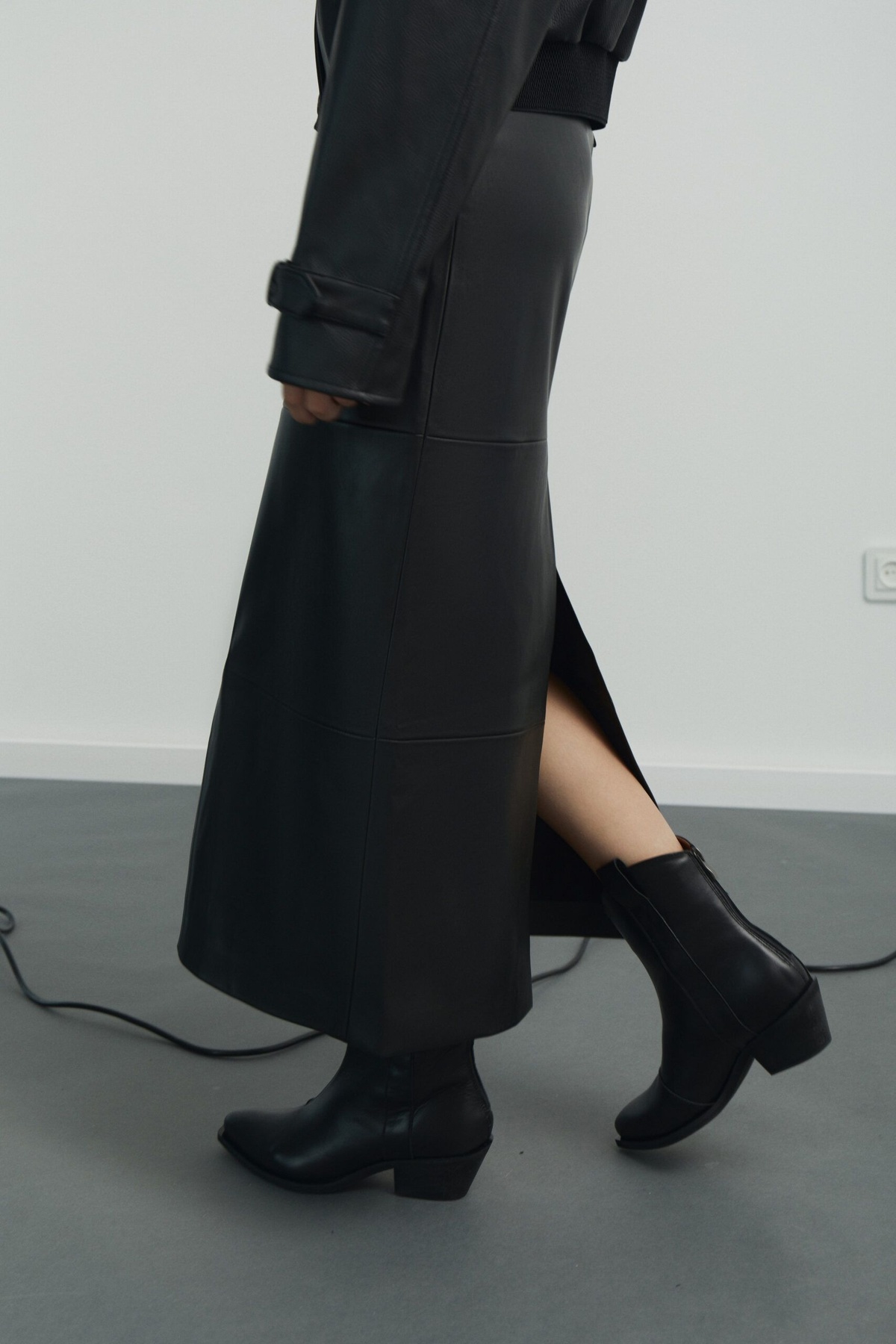 Cropped Cowboy Boots
