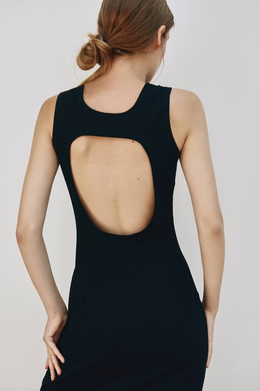Piped Backless Maxi Dress