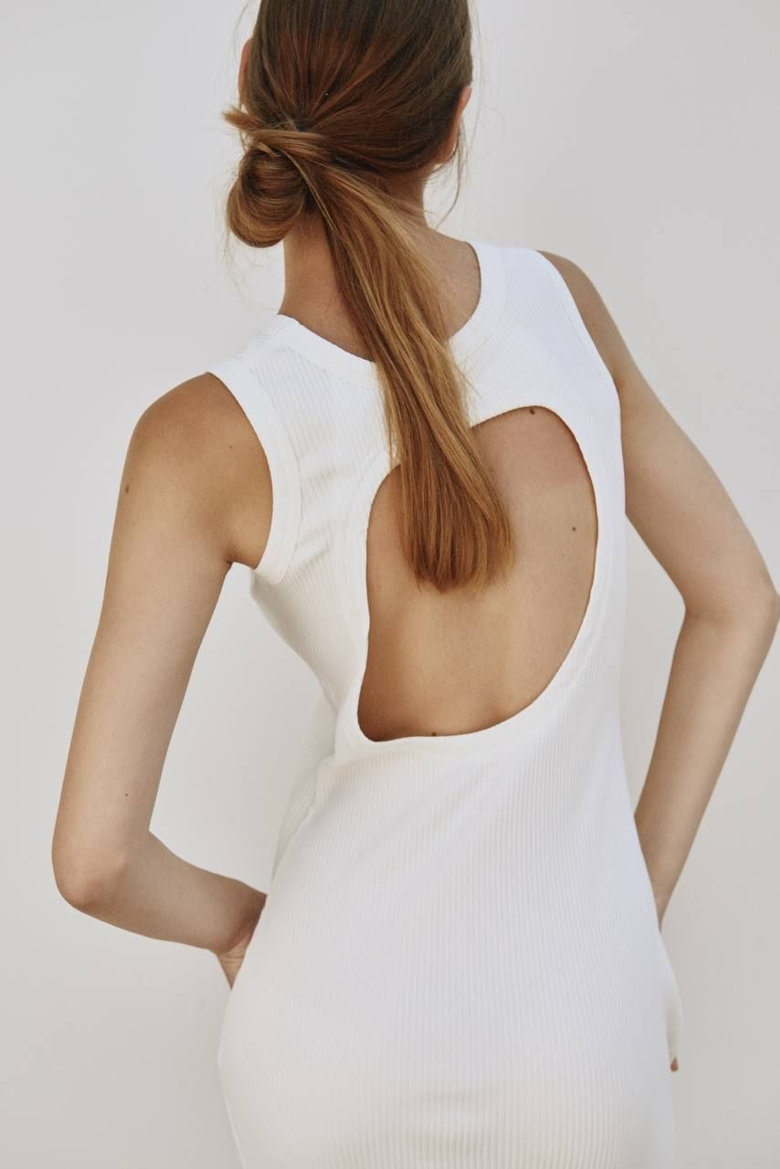 Piped Backless Maxi Dress