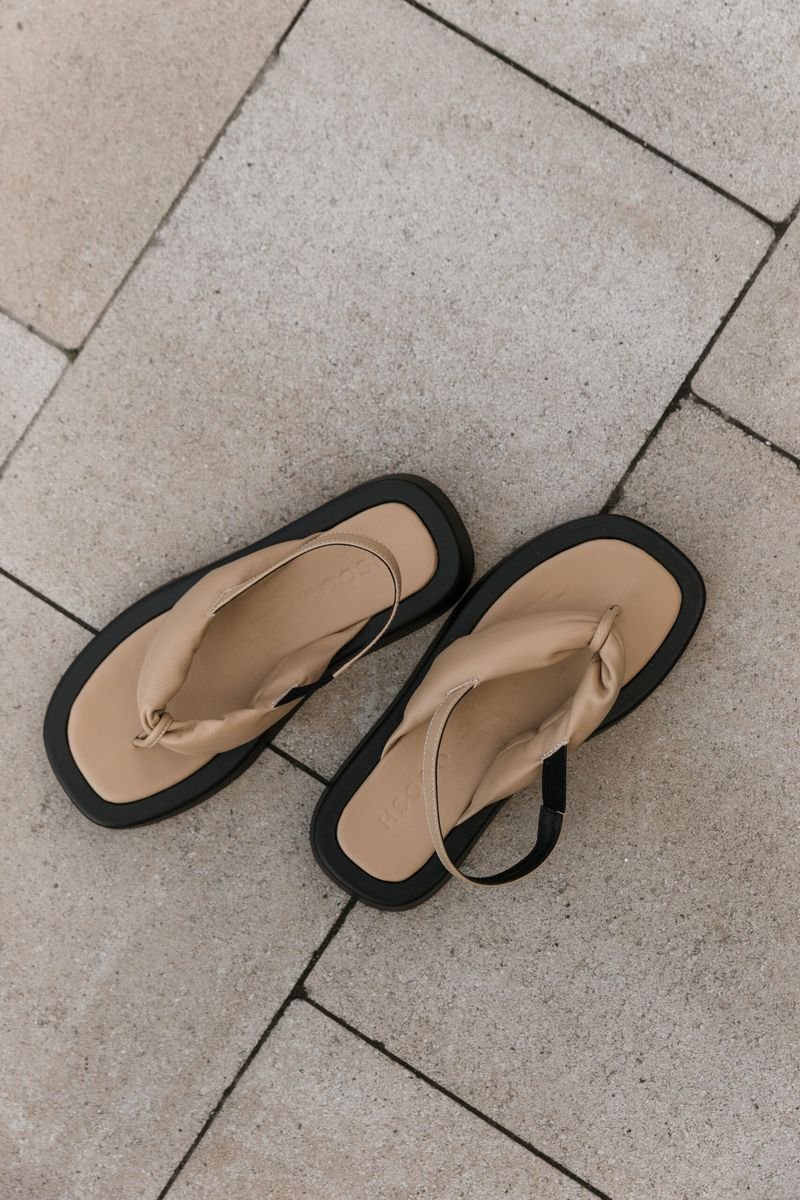 Leather Puffed Thong Sandals