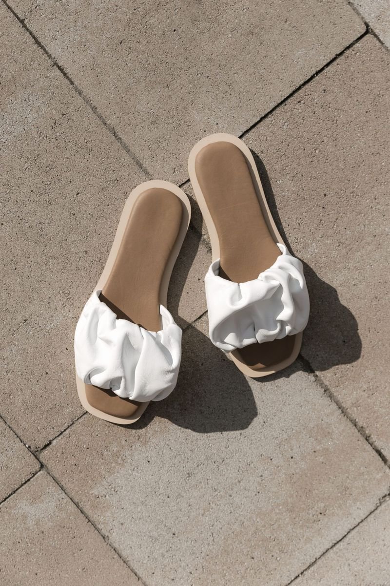 Puffed Leather Slides
