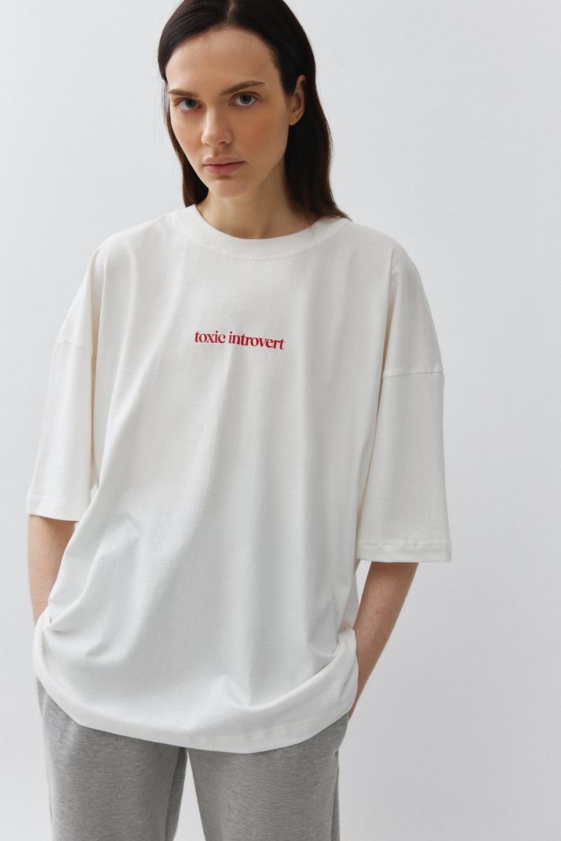 Oversize T-Shirt "TOXIC INTROVERT"